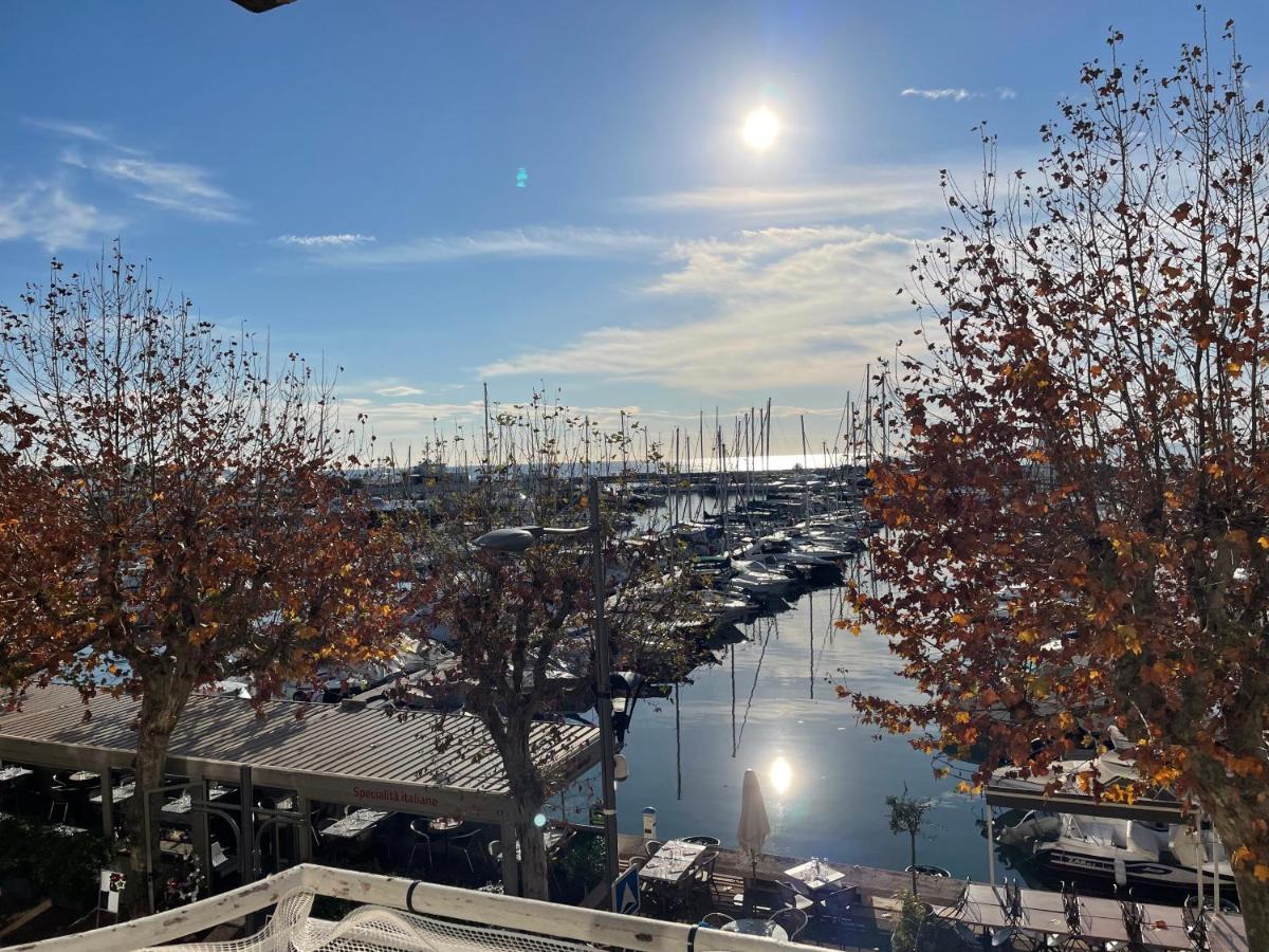 Le Petit Pinson Meerblick Port Golfe-Juan Bagian luar foto